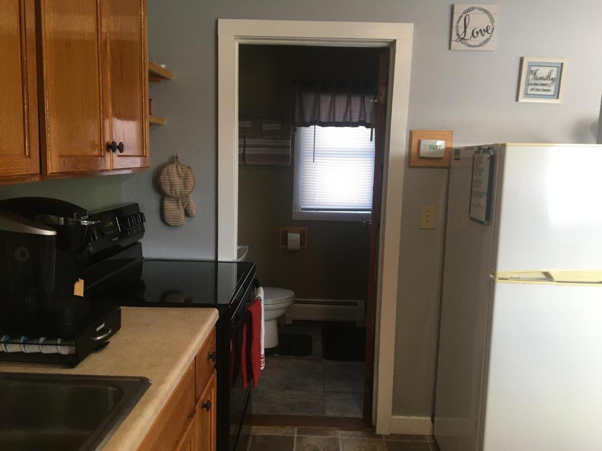 Home Away From Home, Recently Renovated North Troy 외부 사진